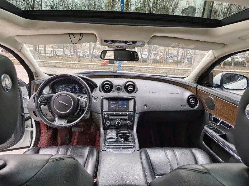 沈阳17年捷豹XJ6