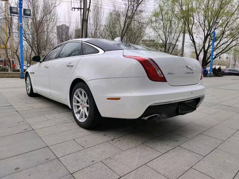 沈阳17年捷豹XJ8