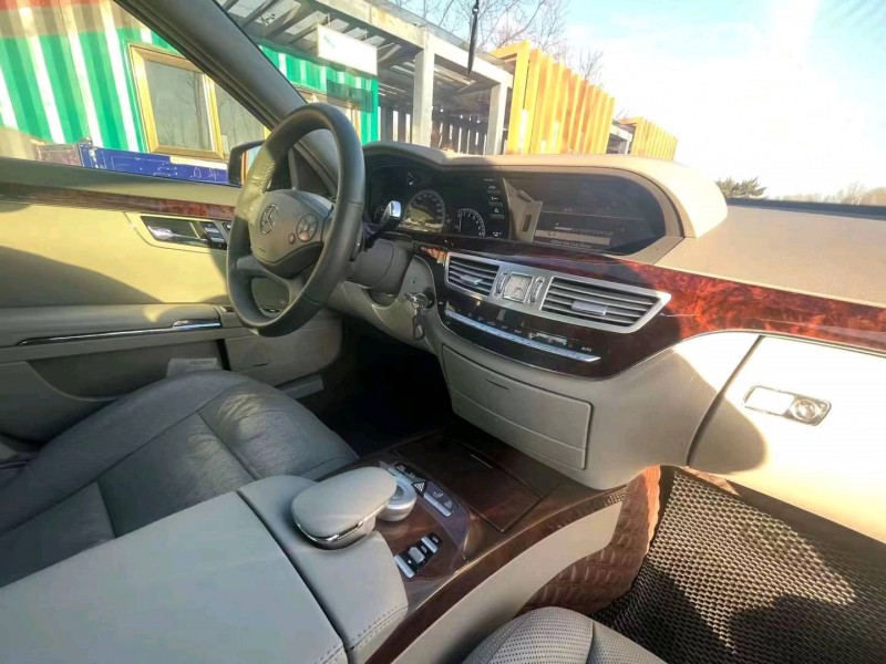 石家庄10年奔驰S8