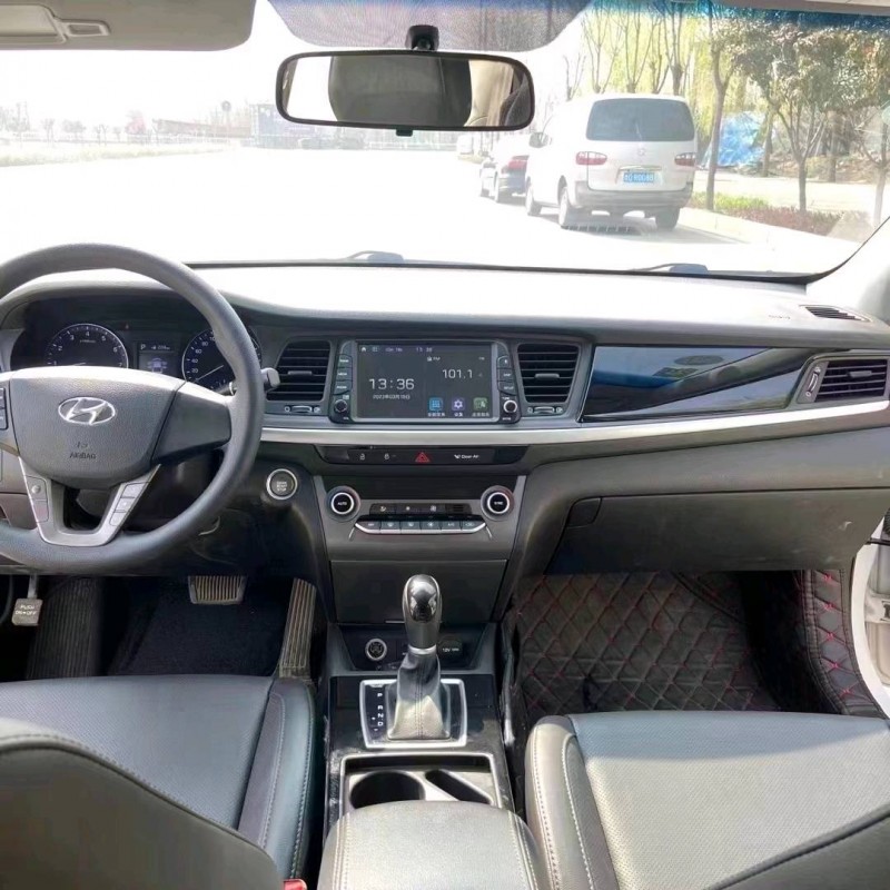 济南18年现代名图8