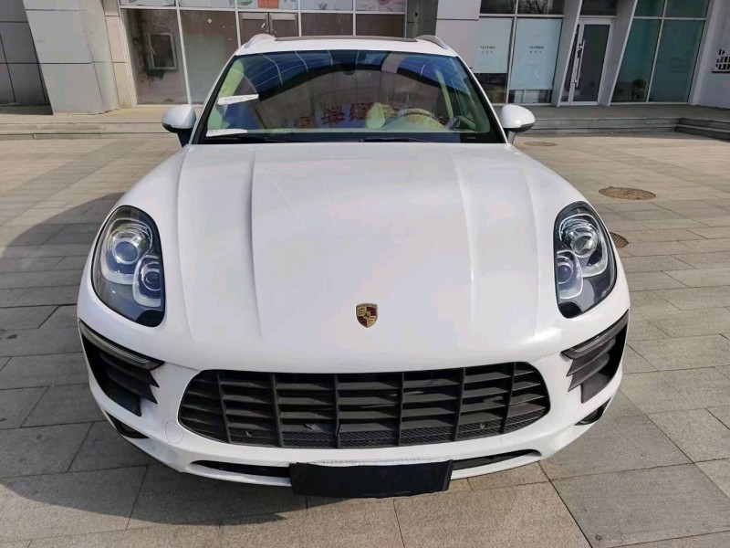 沈阳16年保时捷Macan1