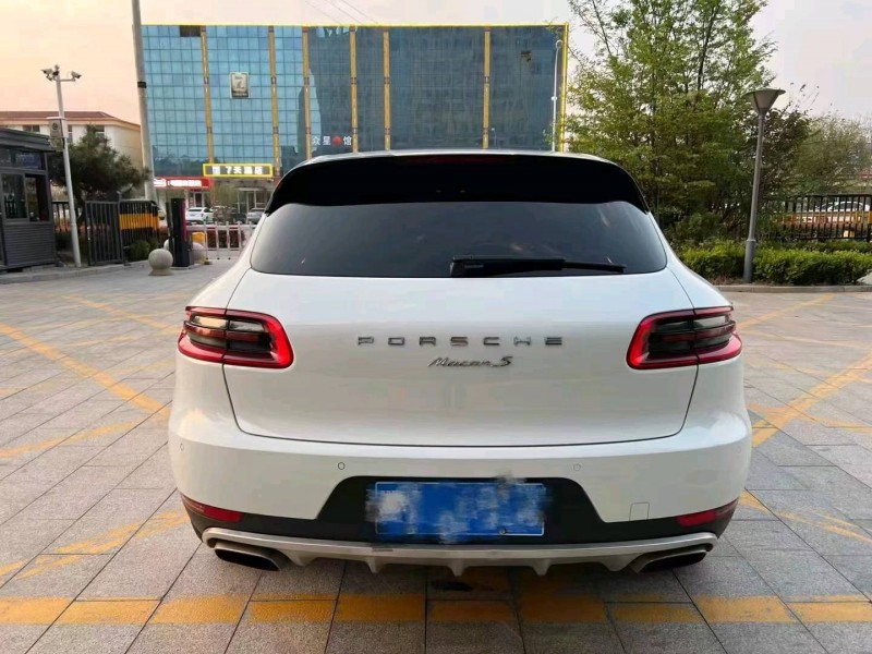 青岛17年保时捷Macan7