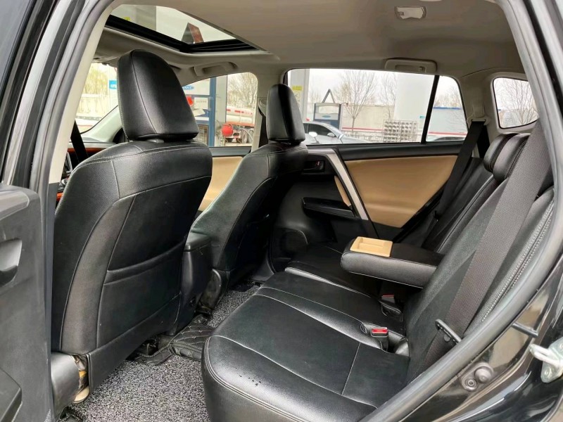 榆林19年丰田RAV44