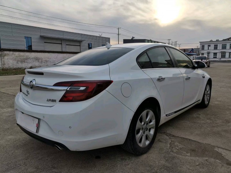 徐州17年别克君威7