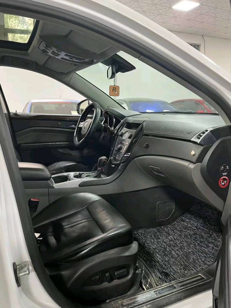 廊坊10年凯迪拉克SRX2