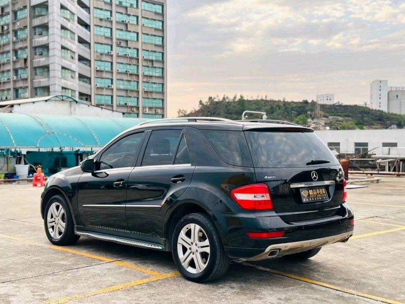 东莞09年奔驰ML7