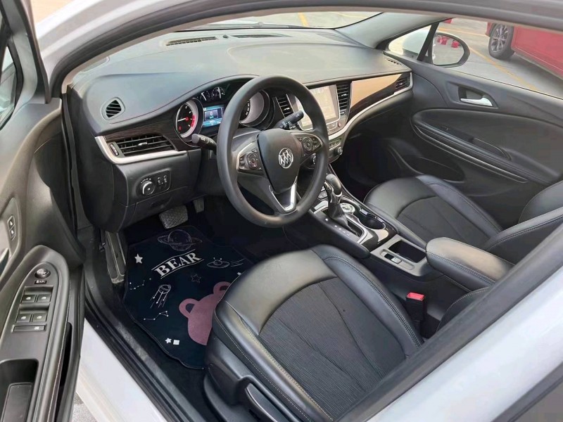 珠海19年别克威朗4