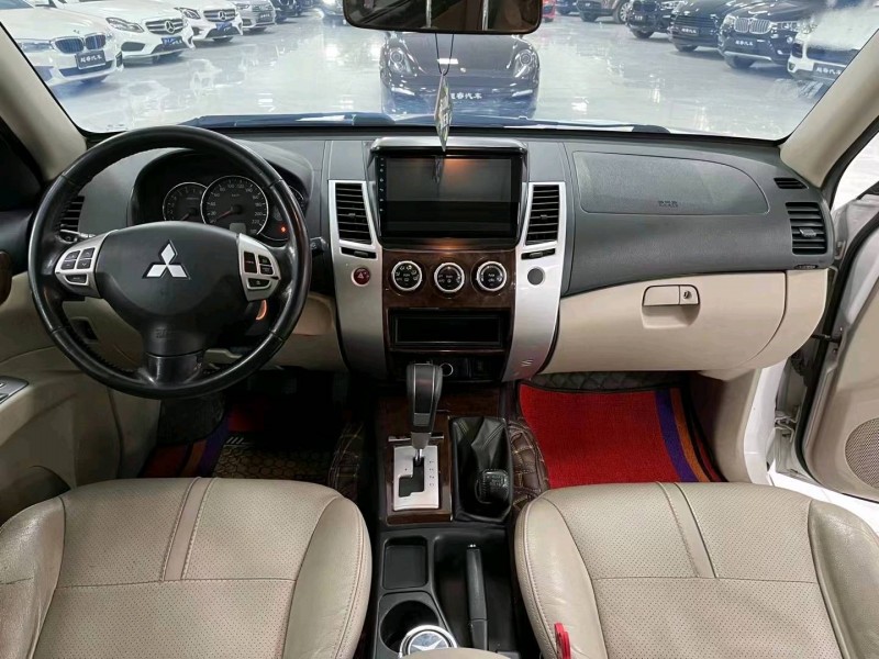 廊坊15年三菱帕杰罗·劲畅6