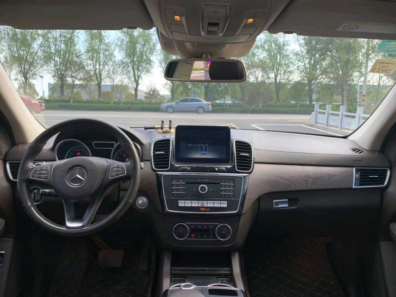 徐州17年奔驰GLE7