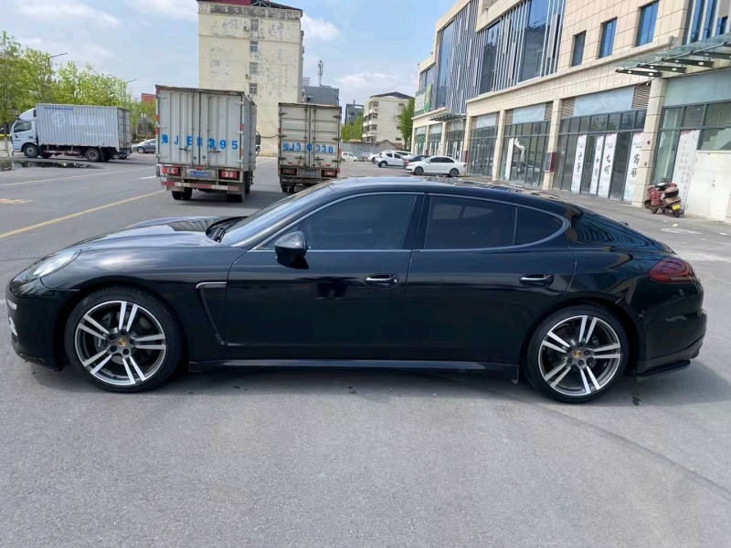 宜昌13年保时捷帕拉梅拉3