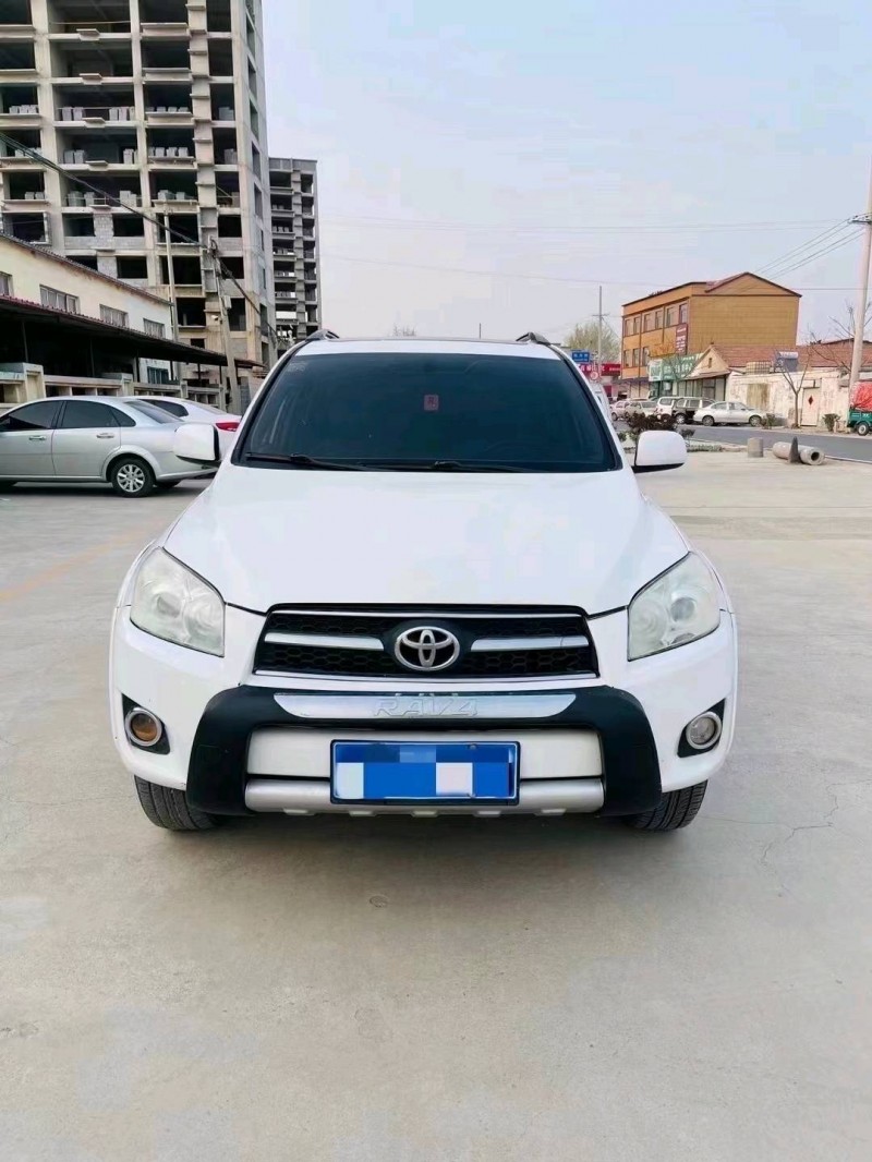 青岛10年丰田RAV4荣放1
