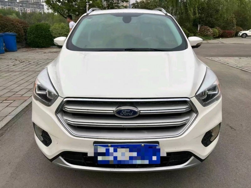 淄博17年福特翼虎1