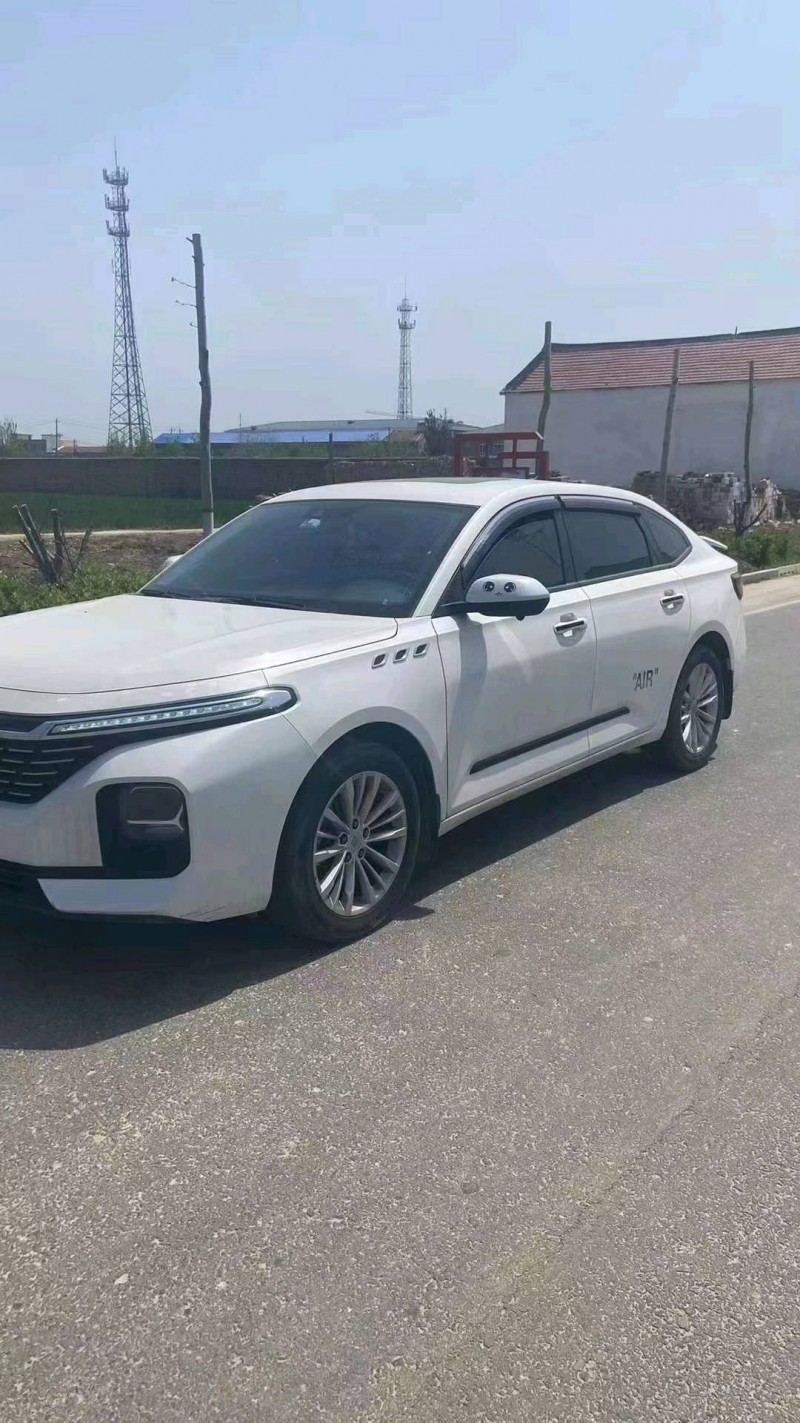 青岛21年宝骏RC52