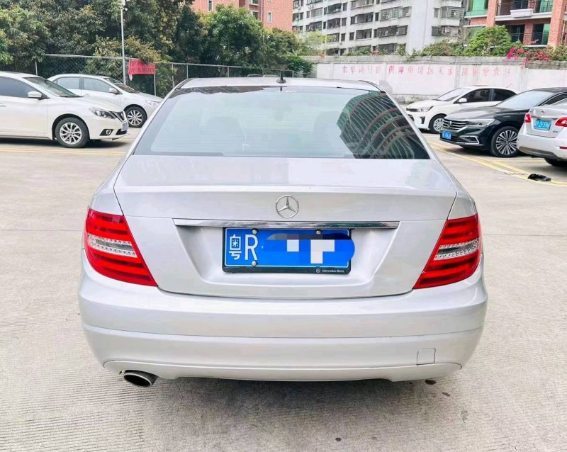 深圳12年奔驰C6
