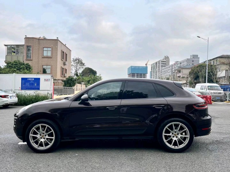 深圳14年保时捷Macan8