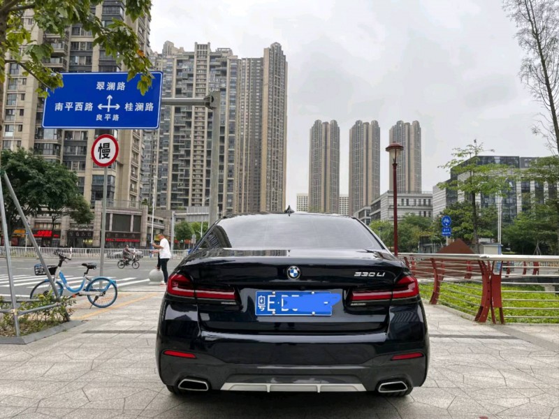 广州22年宝马5系9