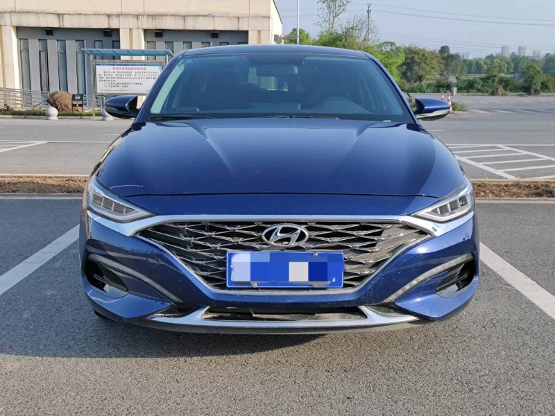 重庆20年现代菲斯塔1