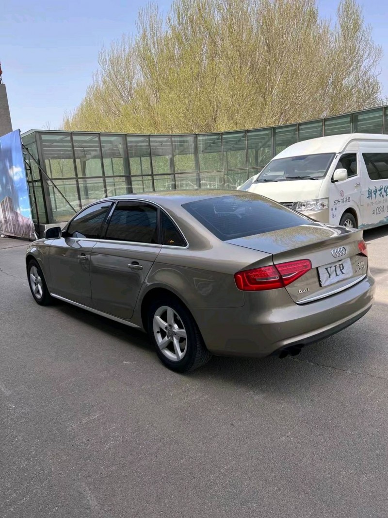 沈阳14年奥迪A4L9