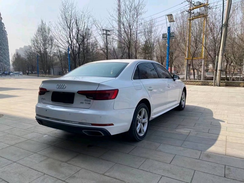 沈阳17年奥迪A4L5