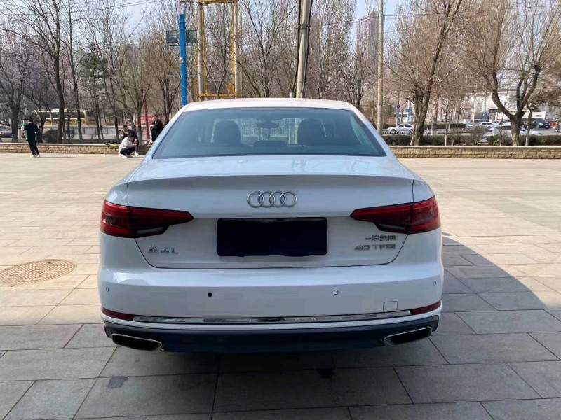 沈阳17年奥迪A4L6