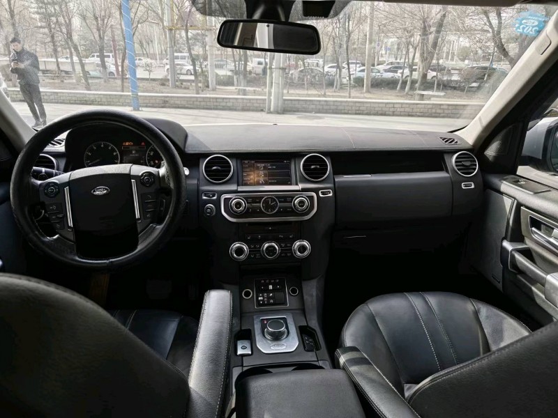 沈阳15年路虎发现7