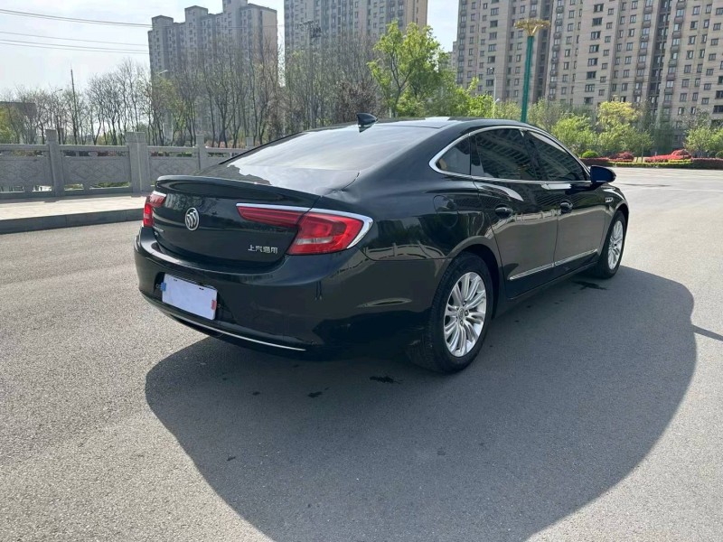 徐州17年别克君越5