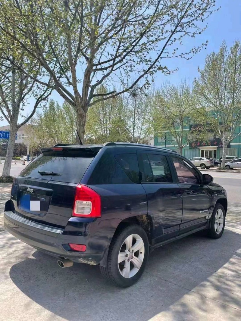 青岛12年Jeep指南者7