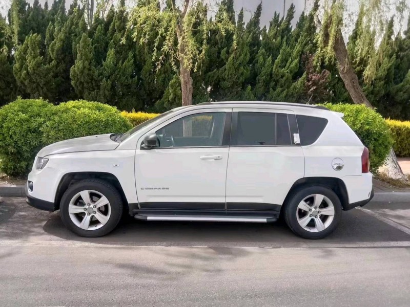 青岛13年Jeep指南者2