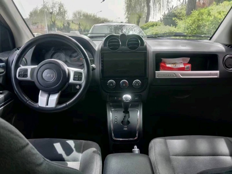 青岛13年Jeep指南者3