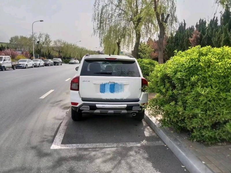 青岛13年Jeep指南者7