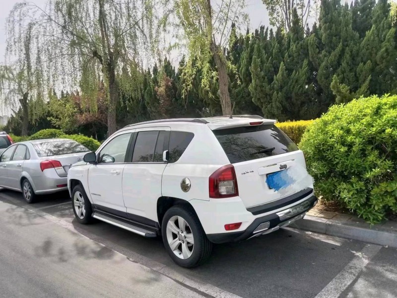 青岛13年Jeep指南者6