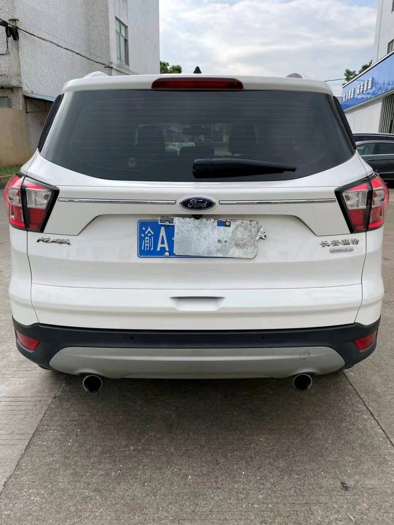 中山19年福特翼虎8