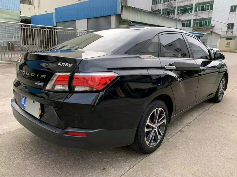 中山18年启辰D604
