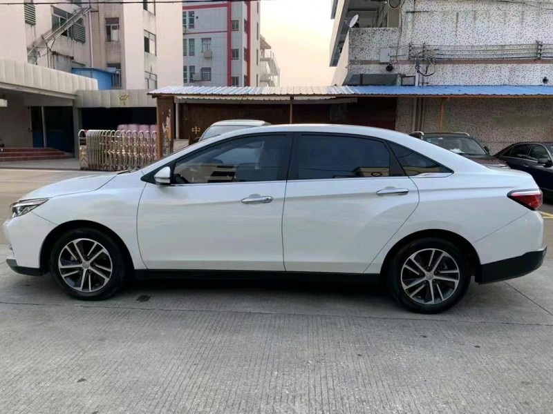 中山19年启辰D603