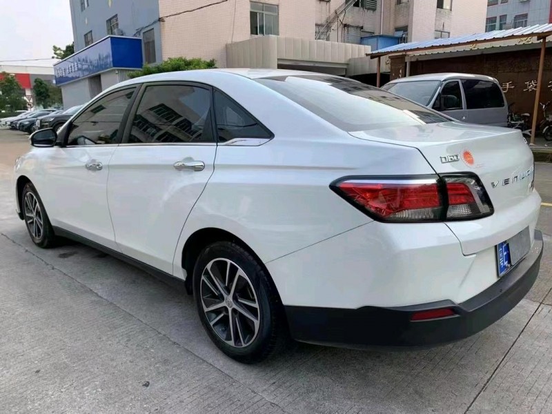 中山19年启辰D604