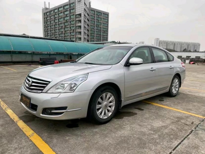 东莞09年日产天籁3