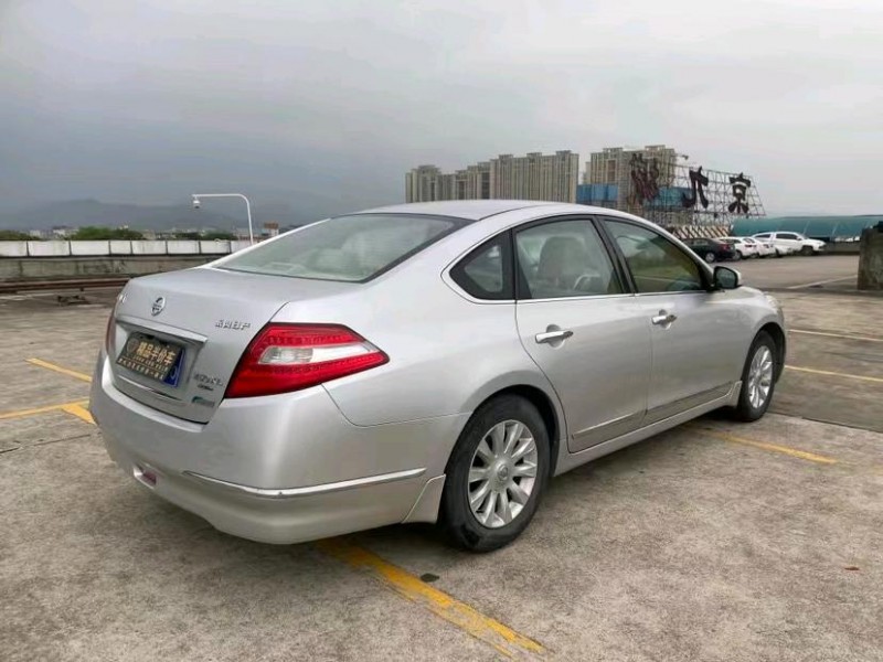 东莞09年日产天籁7