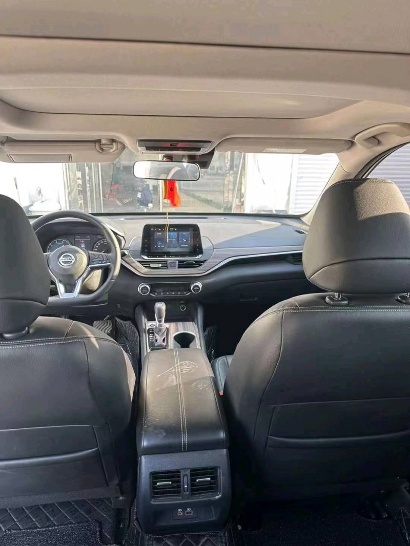 济宁21年日产天籁6