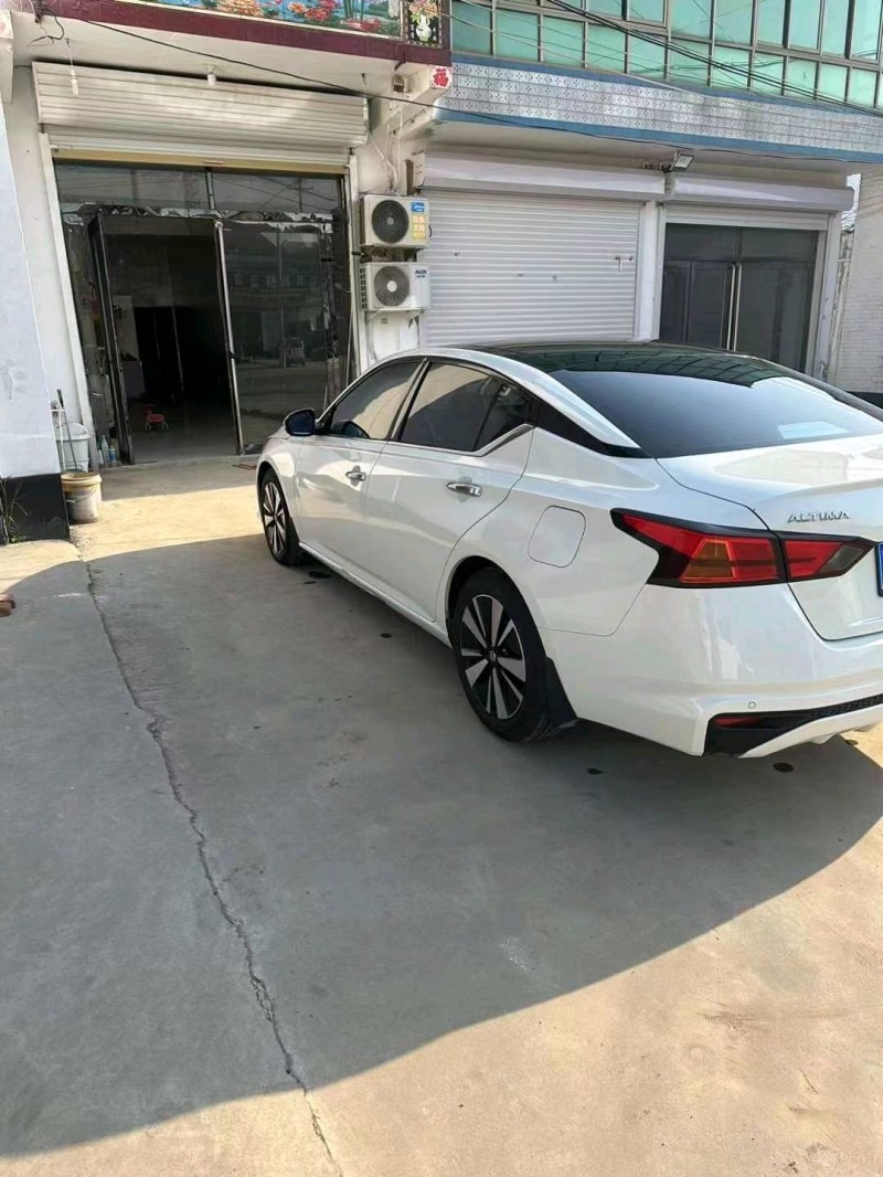 济宁21年日产天籁8