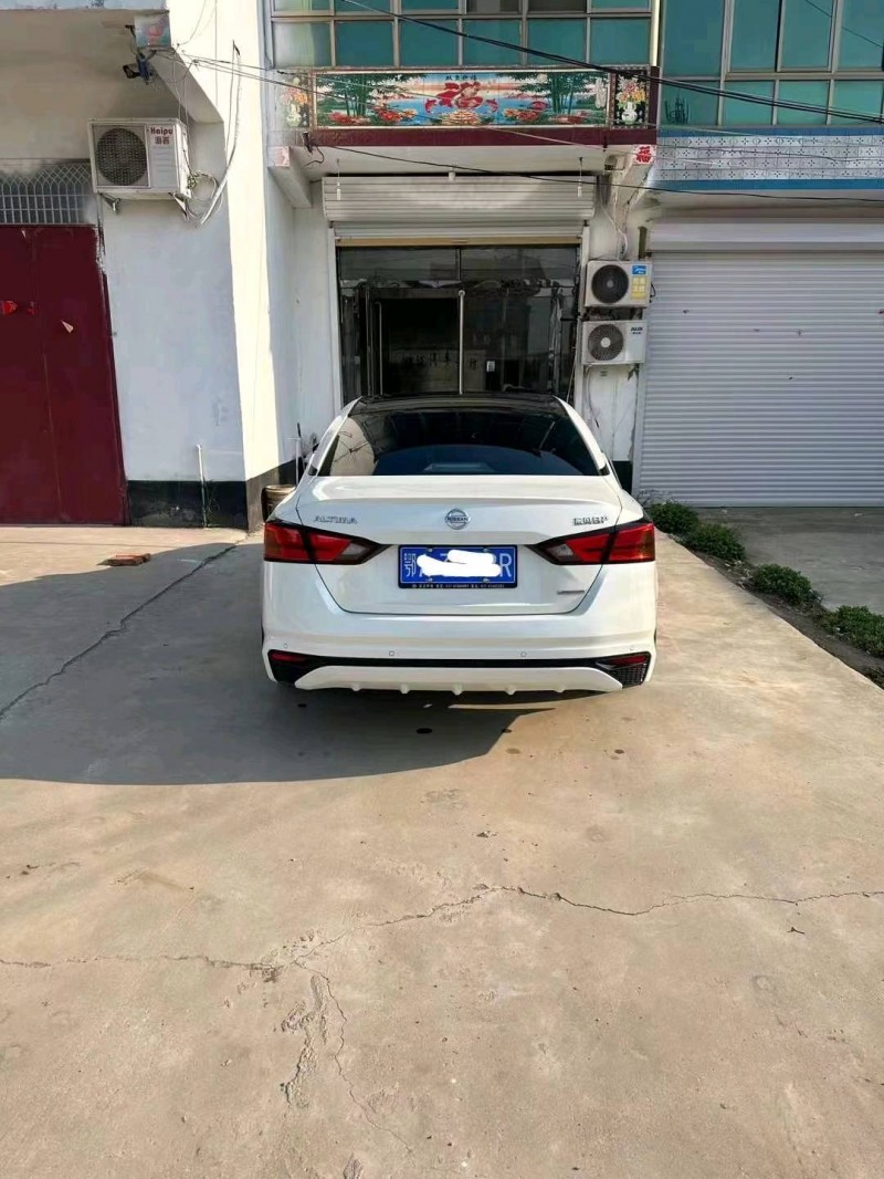 济宁21年日产天籁9