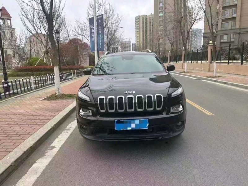 济南15年Jeep自由光1