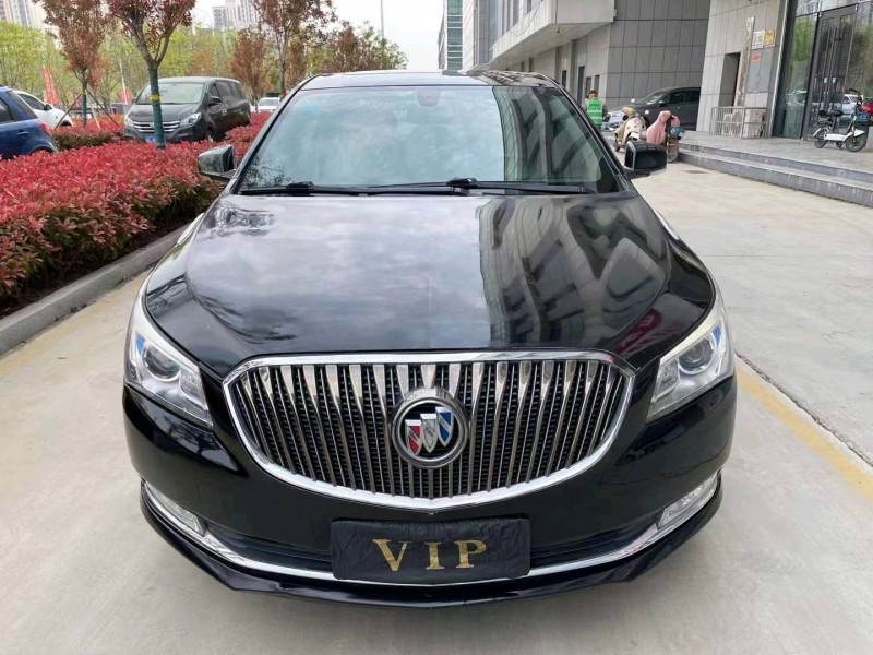 济宁16年别克君越1