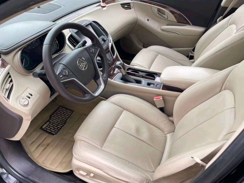 济宁16年别克君越6