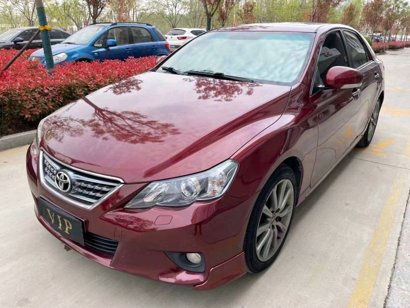 济宁12年丰田锐志2