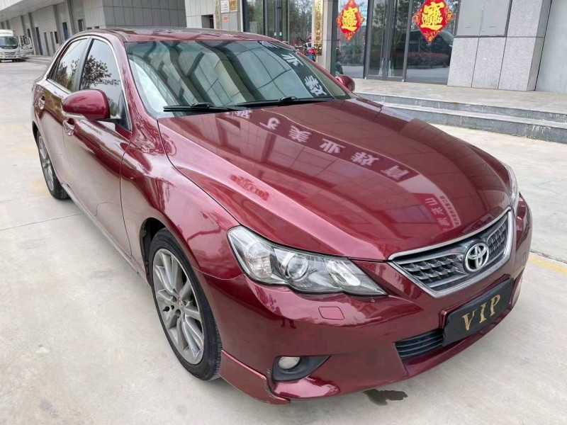 济宁12年丰田锐志3