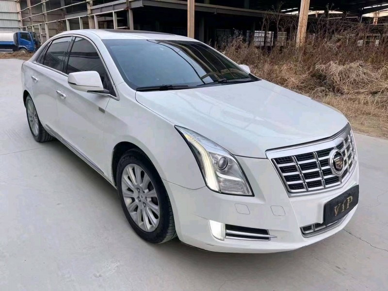 济宁13年凯迪拉克XTS3