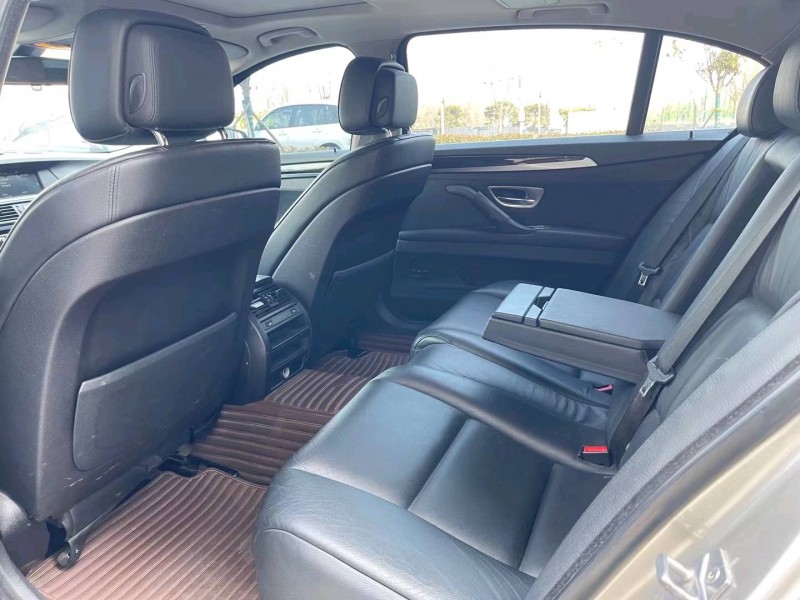 济宁13年宝马5系4