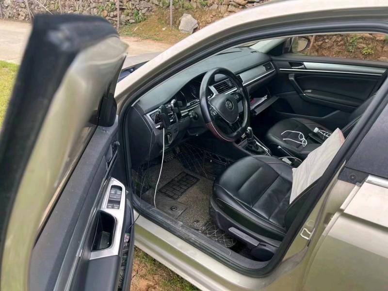 济南17年大众宝来4