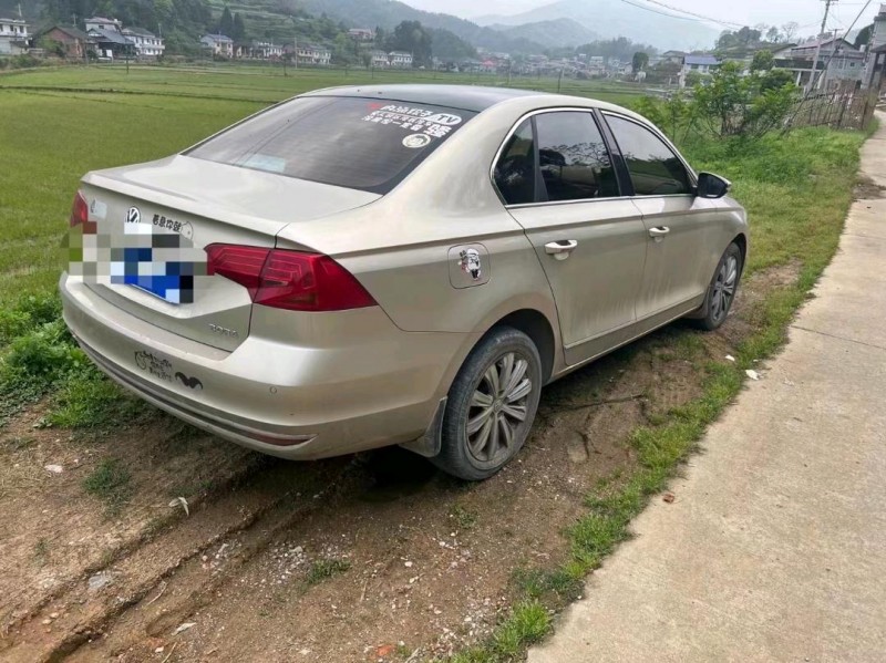 济南17年大众宝来8