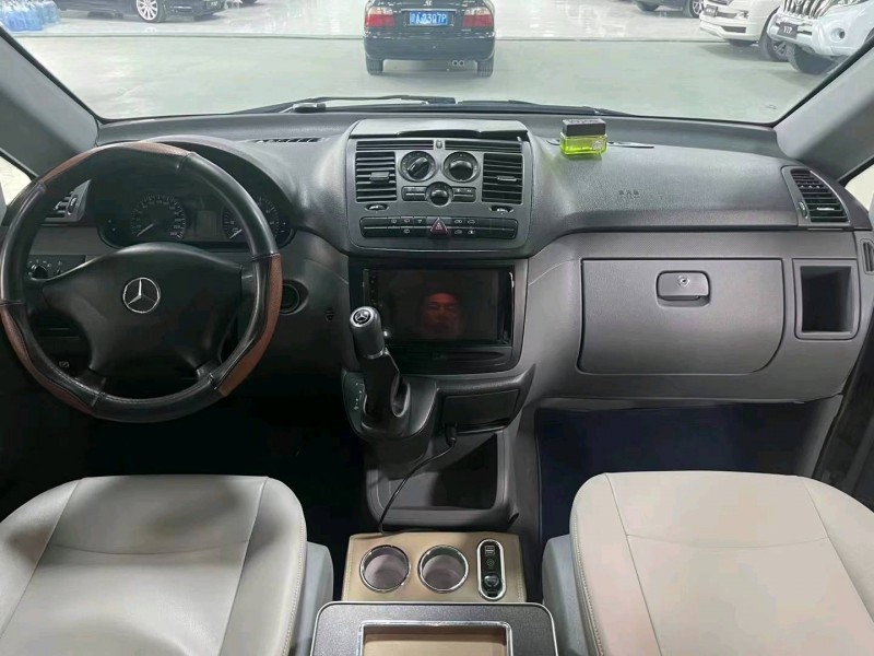 廊坊11年奔驰威霆6